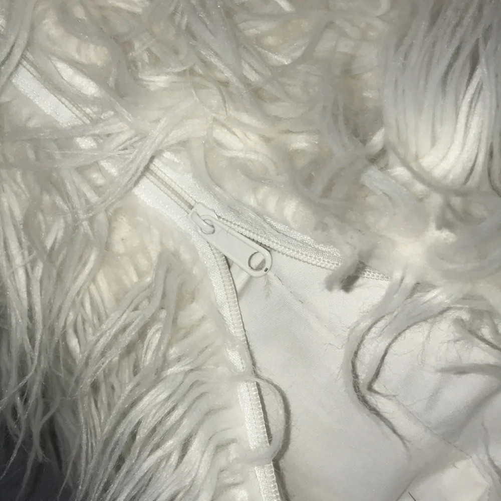 FURRY LARGE DOUBLE SIDED FEATHER PILLOW white and fluffy 20” X 20” - Picture 3 of 6